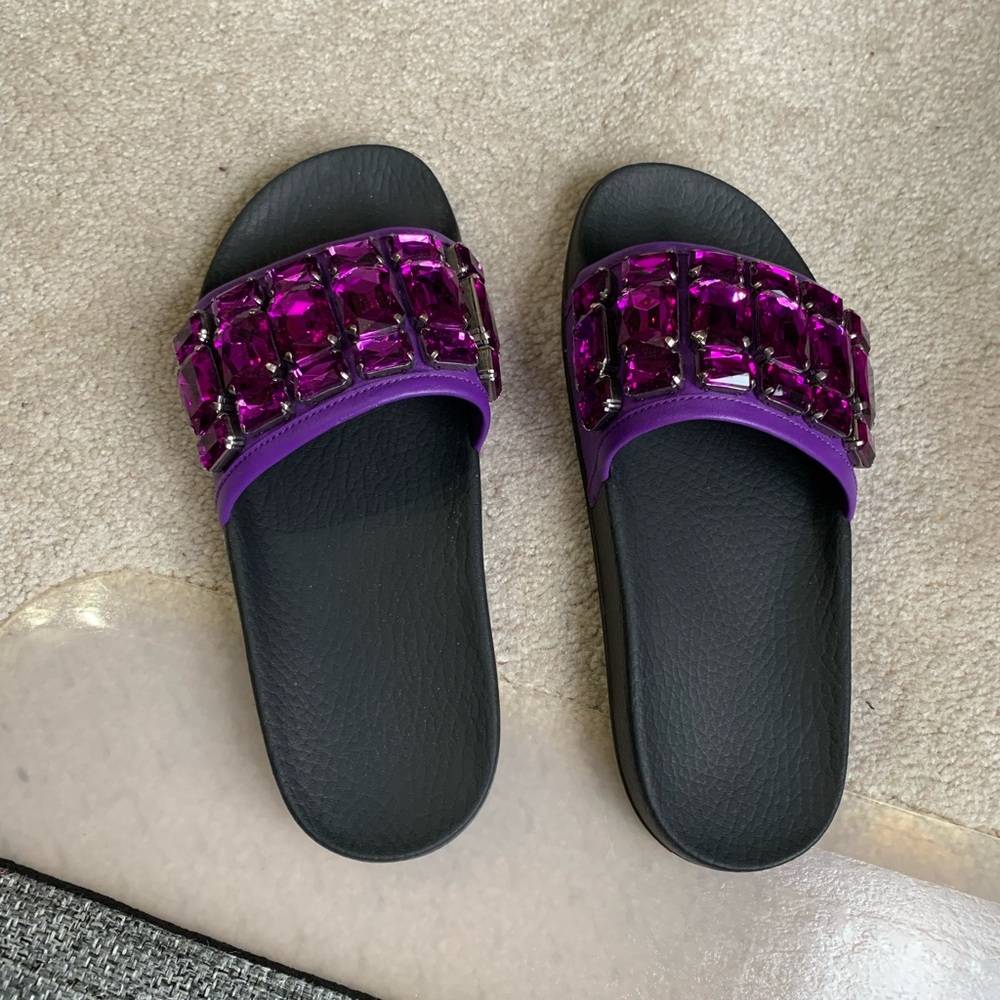 gucci slides